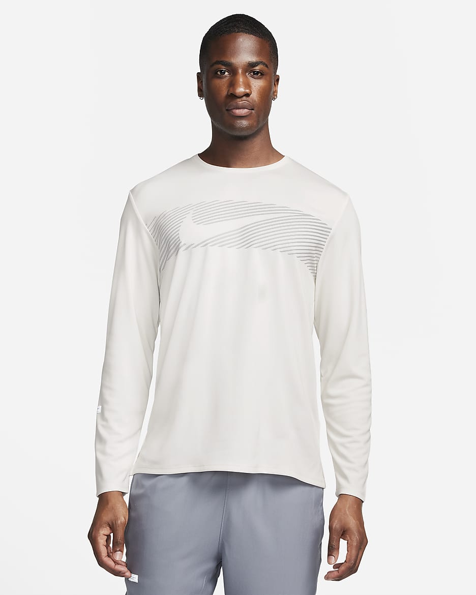 Playera de correr de manga larga Dri-FIT UV para hombre Nike Miler Flash - Fantasma