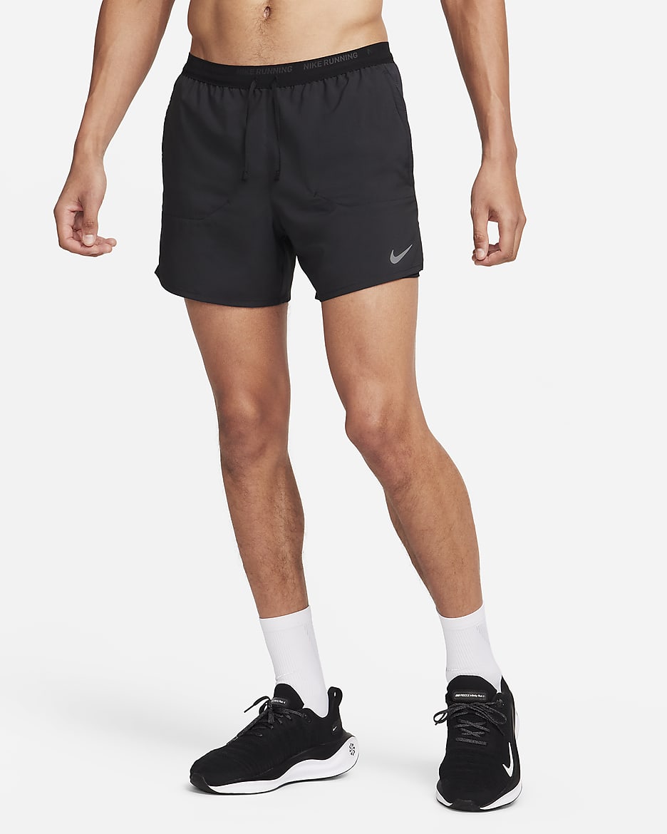Shorts de running Dri-FIT de 13 cm 2 en 1 para hombre Nike Stride - Negro/Negro/Negro