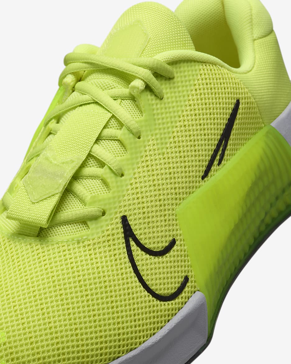 Chaussure d'entraînement Nike Metcon 9 pour homme - Light Lemon Twist/Volt/Cement Grey/Noir