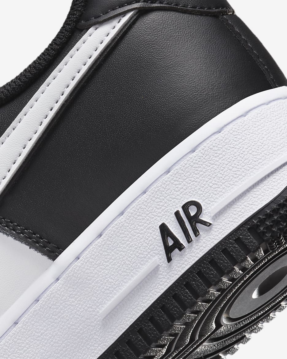 Nike Air Force 1 '07 Erkek Ayakkabısı - Siyah/Siyah/Beyaz