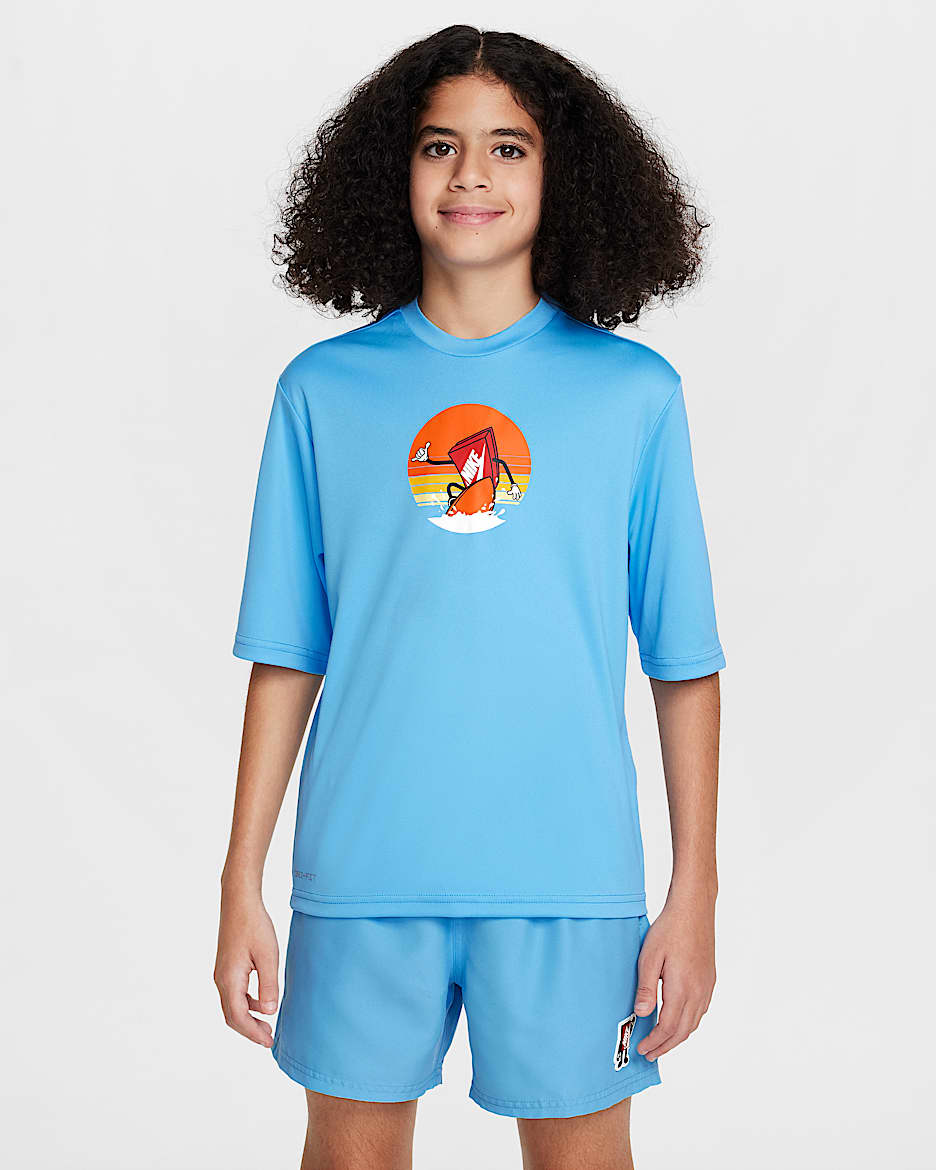 Playera de manga corta Dri-FIT para niño talla grande Nike Swim Hydroguard - Azul universitario/Naranja motor/Rojo universitario/Blanco