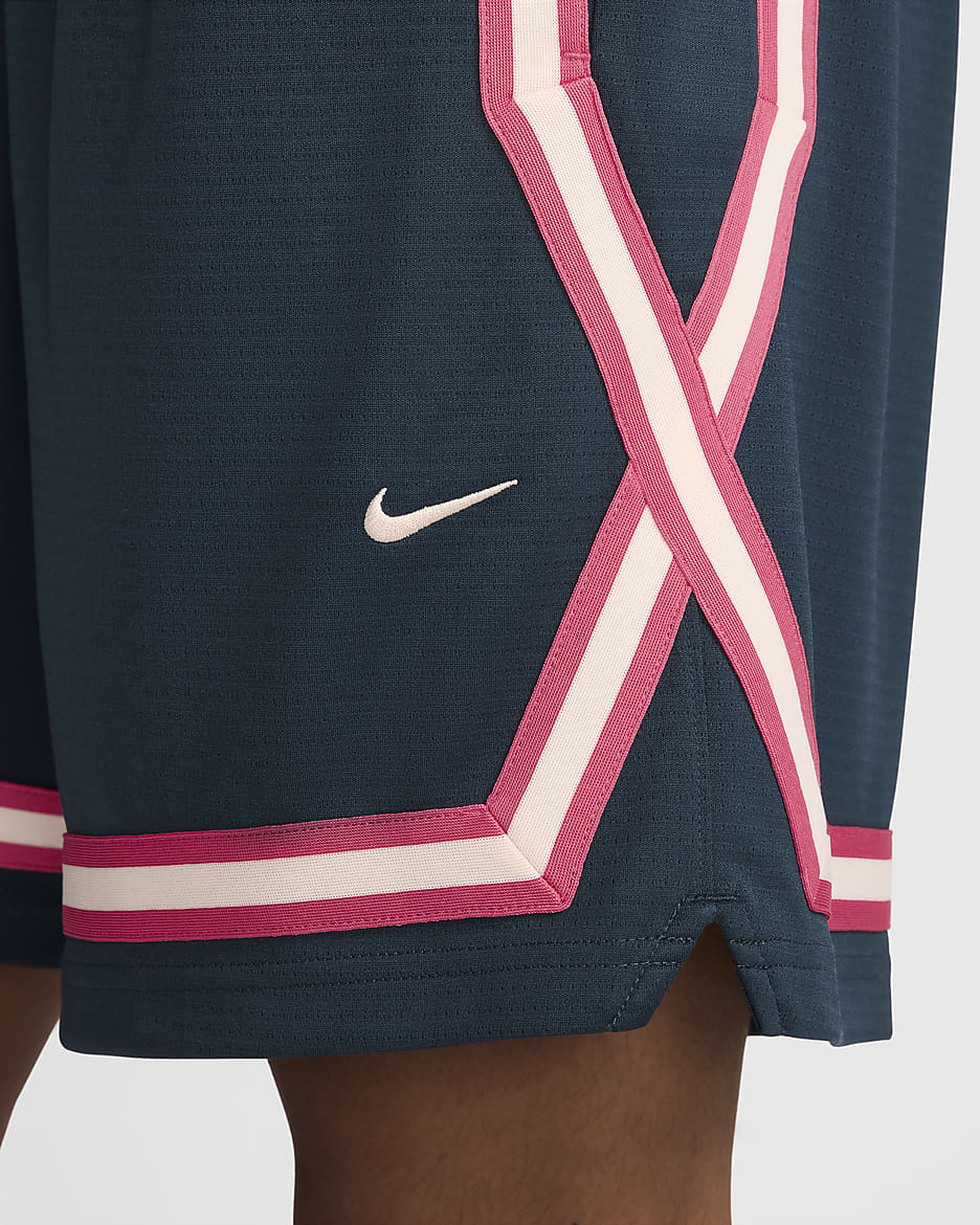 Nike Crossover Dri-FIT 18 cm Kadın Basketbol Şortu - Armory Navy/Aster Pink/Crimson Tint