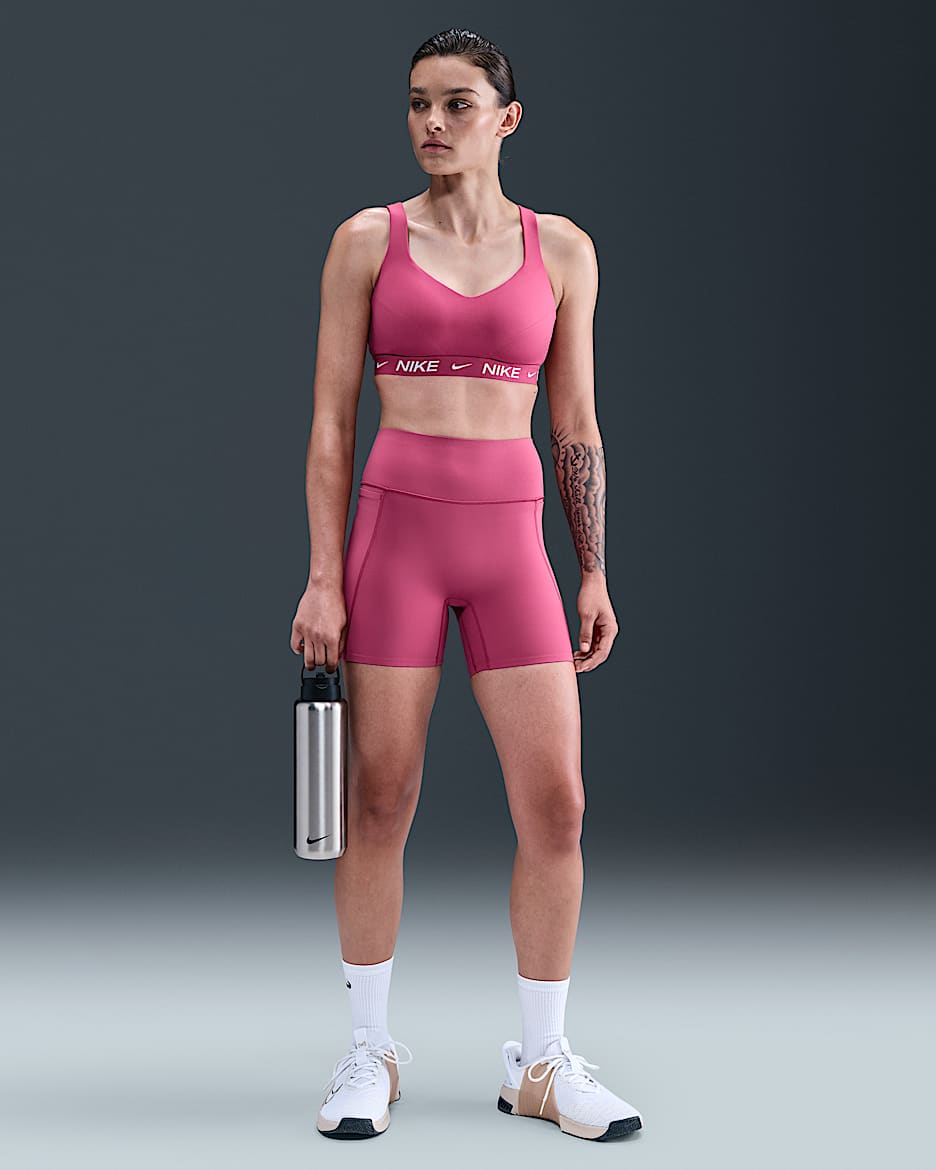 Shorts de ciclismo de tiro alto de 13 cm sin costura frontal para mujer Nike Universa - Remolacha dulce/Granate intenso/Castaña enérgico