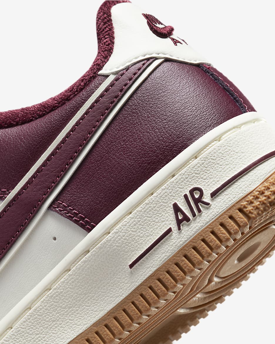 Nike Air Force 1 LV8 3 Older Kids' Shoes - Sail/Gum Medium Brown/Grey Fog/Night Maroon