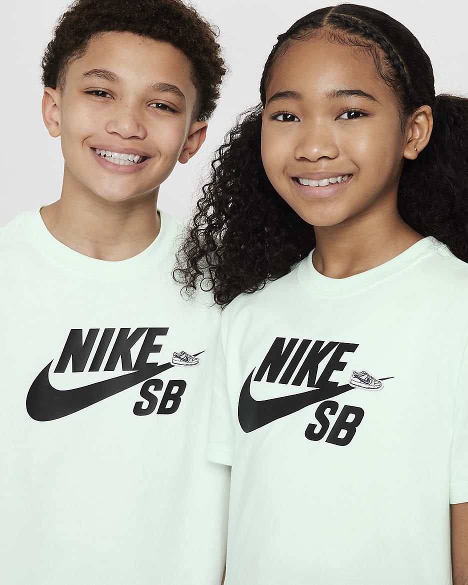 Nike SB Older Kids' T-Shirt - Barely Green