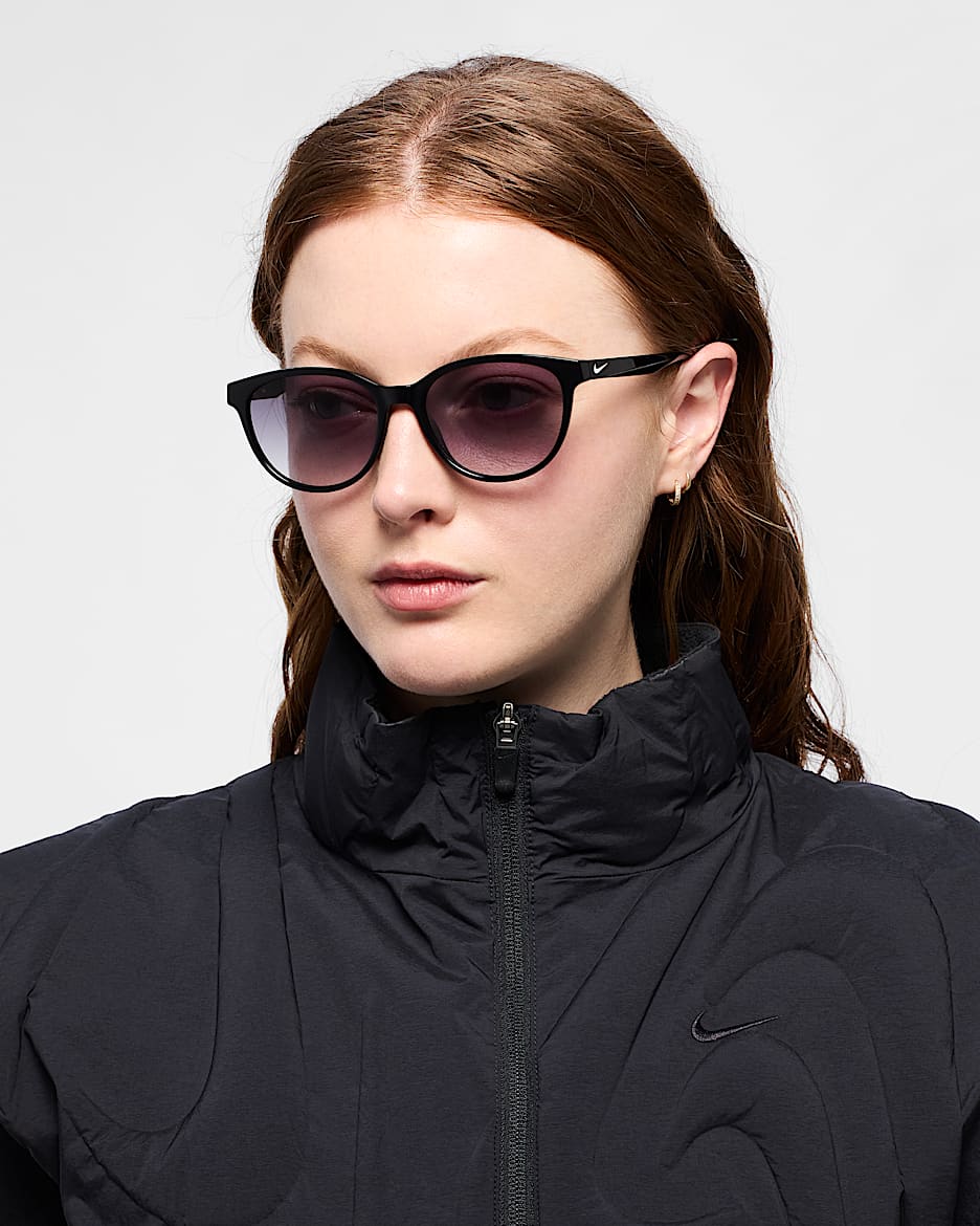 Nike Vital Trend Sunglasses - Black/Smoke