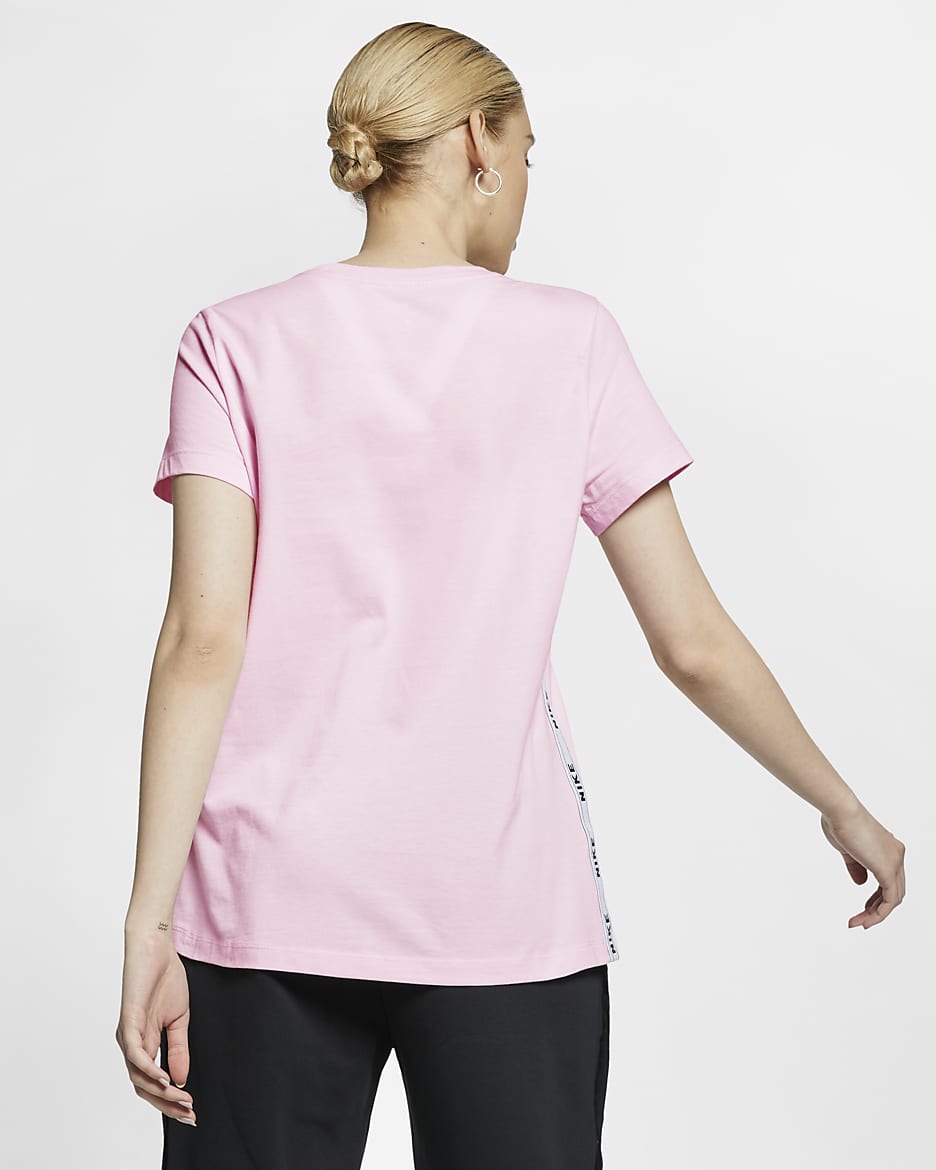 Nike Sportswear T-skjorte med logo til dame - Pink Foam/Hvit/Svart