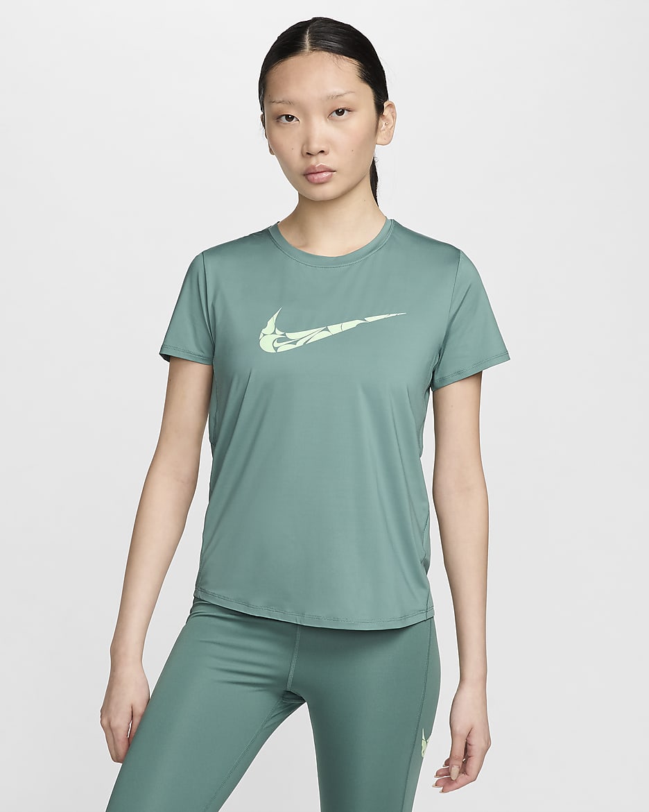 ナイキ ワン スウッシュ ウィメンズ Dri-FIT ショートスリーブ ランニングトップ - バイコスタル/ベイパーグリーン