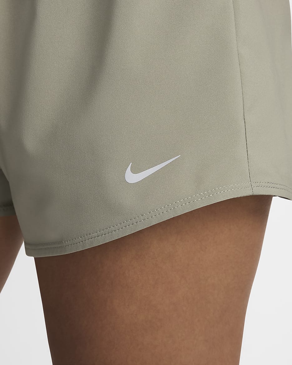 Shorts con forro de ropa interior Dri-FIT de tiro medio de 8 cm para mujer Nike One - Militar claro