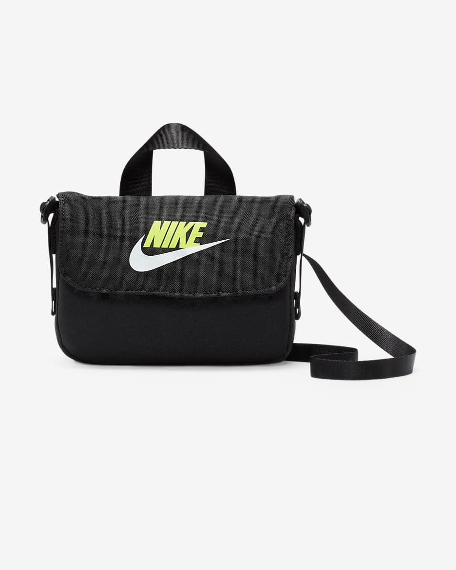 กระเป๋าเด็กแบบพาดลำตัว Nike (1 ล.) - ดำ/ดำ/ขาว