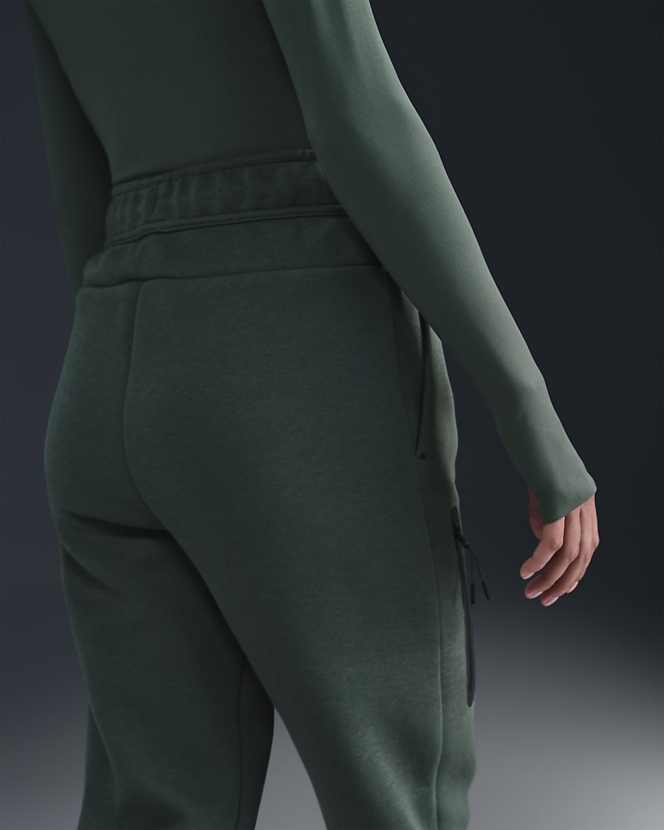 Pantaloni jogger a vita media Nike Sportswear Tech Fleece – Donna - Vintage Green/Nero