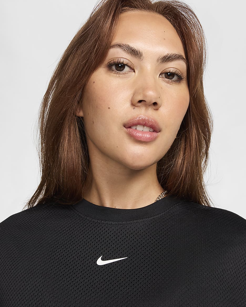 Nike Sportswear Kurz-T-Shirt aus Mesh (Damen) - Schwarz