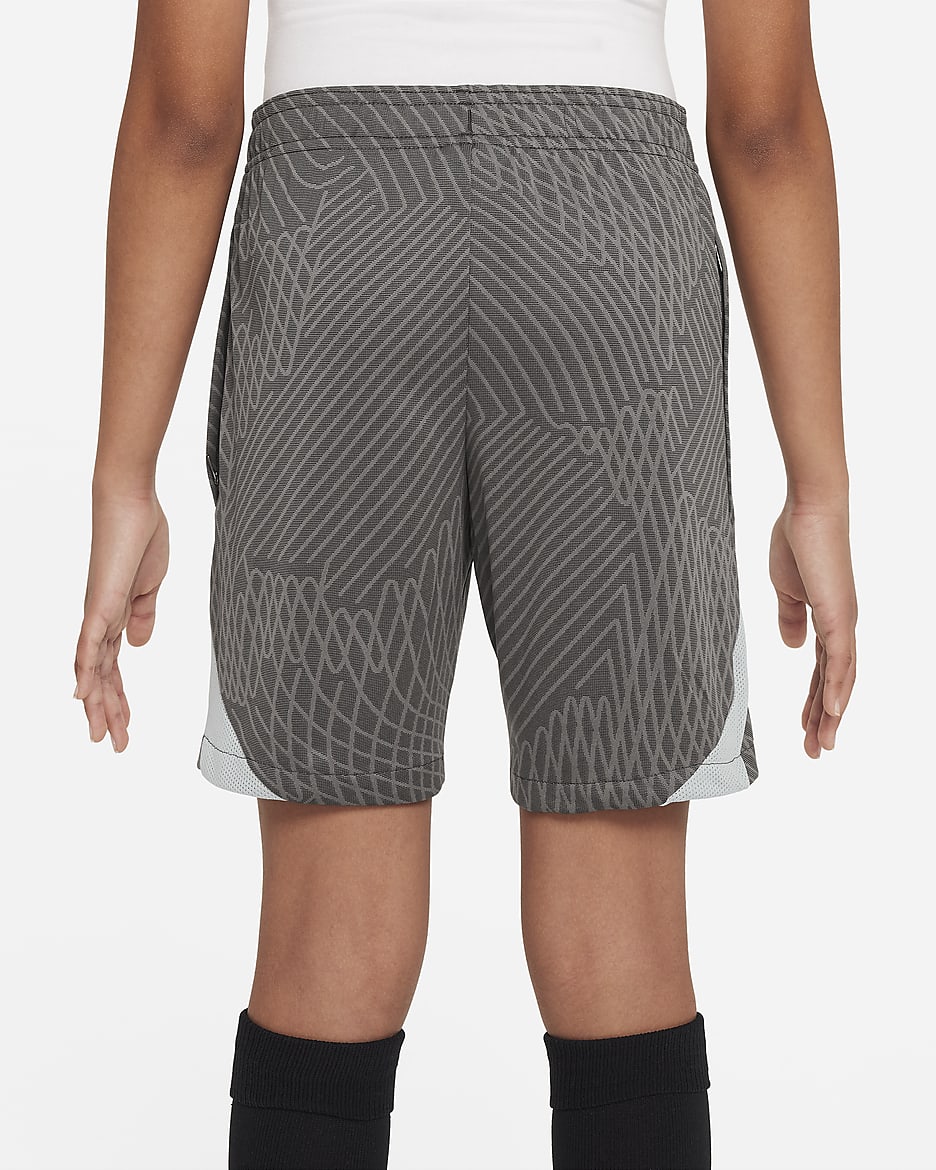 Liverpool F.C. Strike Older Kids' Nike Dri-FIT Football Shorts - Anthracite/Wolf Grey/Wolf Grey