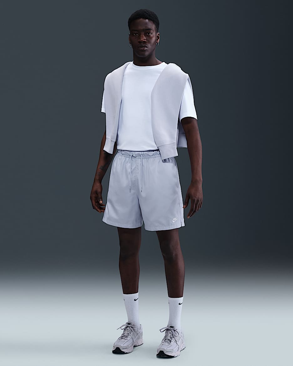 Nike Club Men's Woven Flow Shorts - Ghost/White