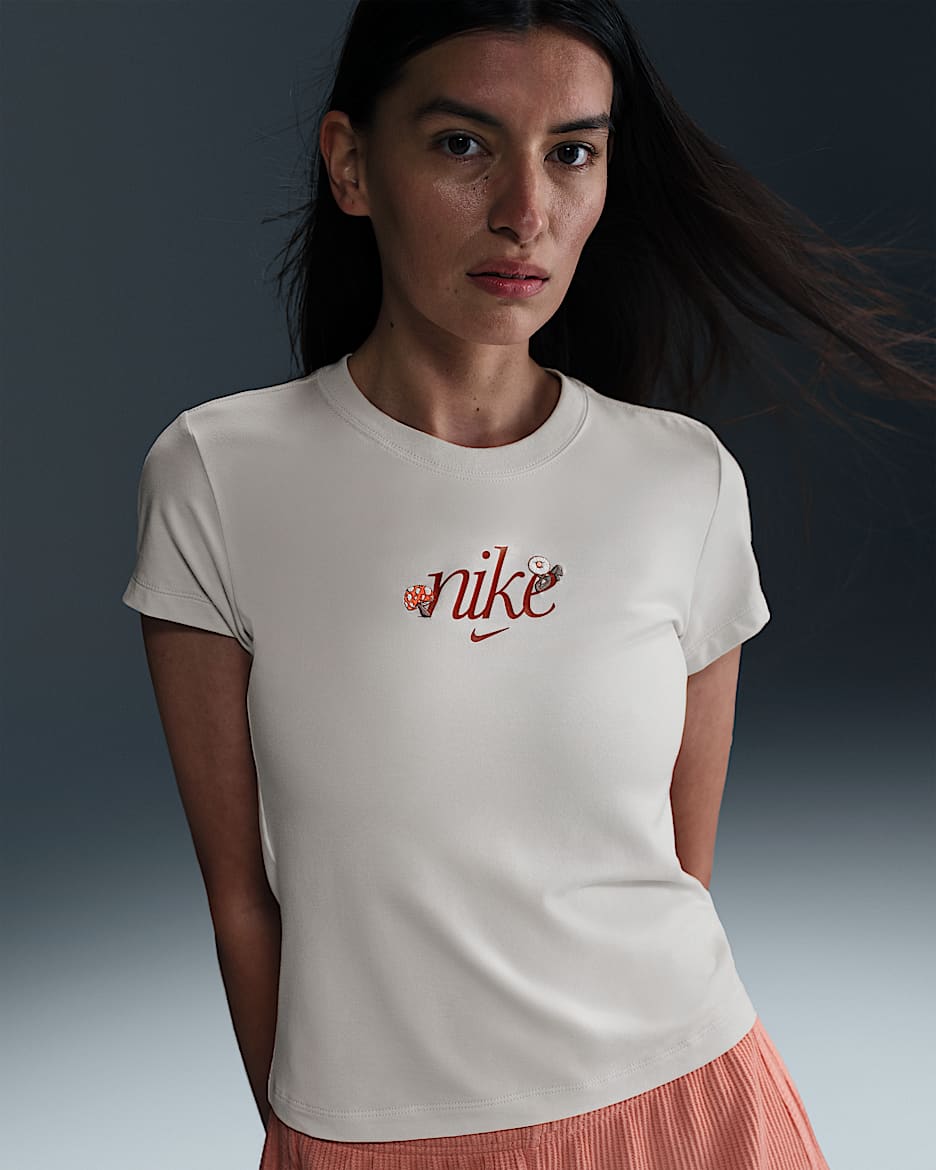 Nike Sportswear Chill Knit Women's Slim Graphic T-Shirt - Light Orewood Brown