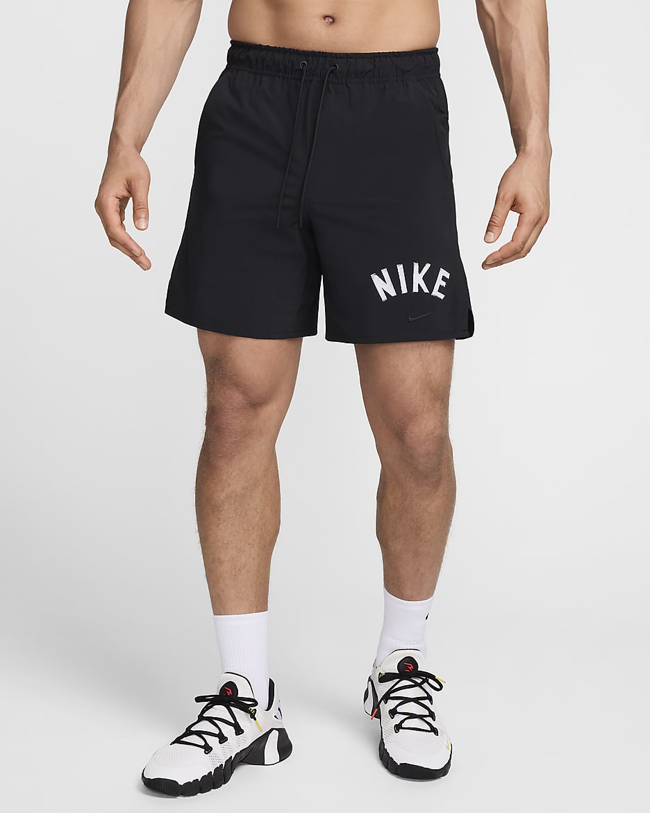 Shorts versátiles Dri-FIT de 18 cm sin forro para hombre Nike Unlimited Swoosh - Negro/Blanco