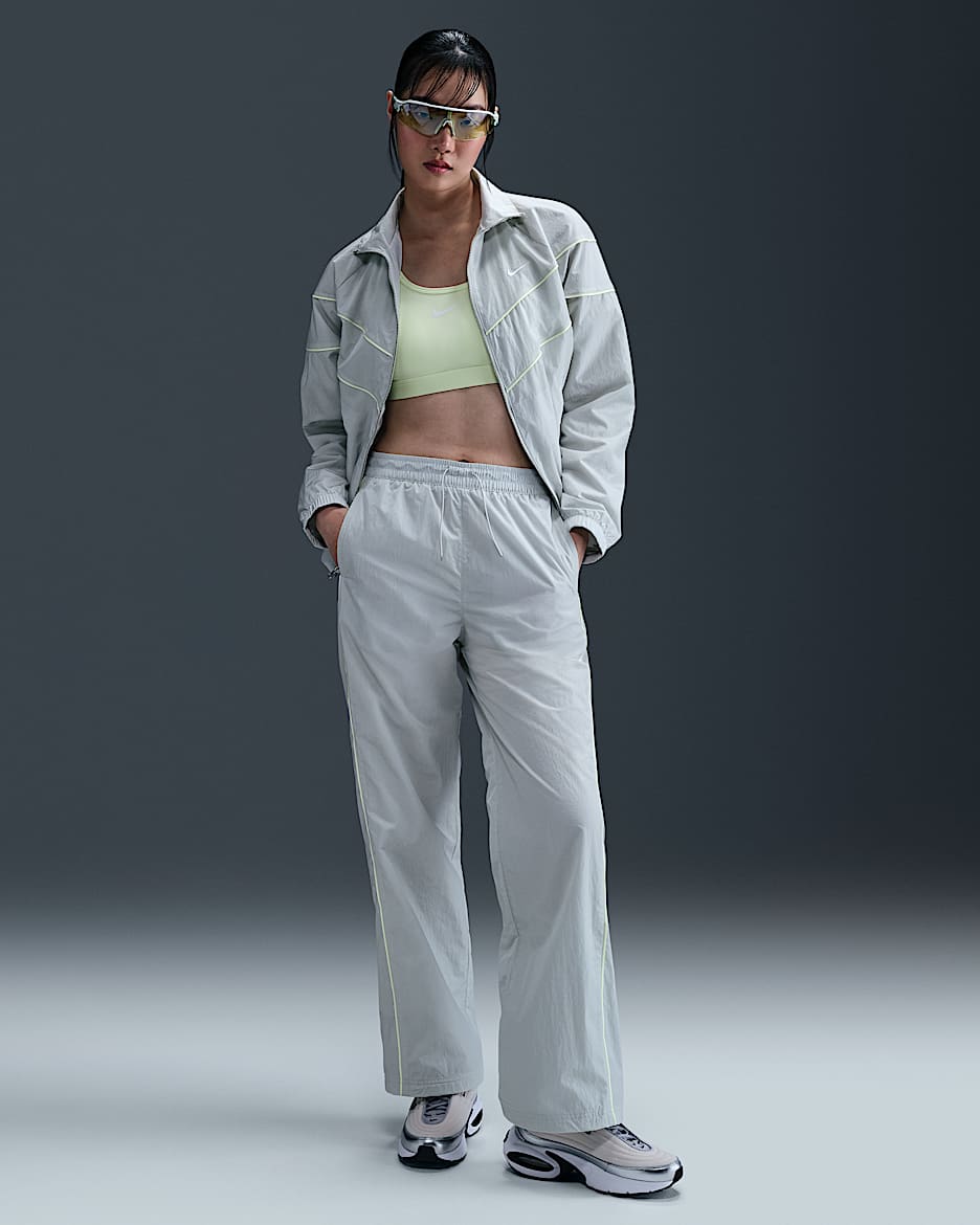 Nike Windrunner Webhose mit offenem Saum und hohem Taillenbund (Damen) - Light Silver/Barely Volt/Weiß