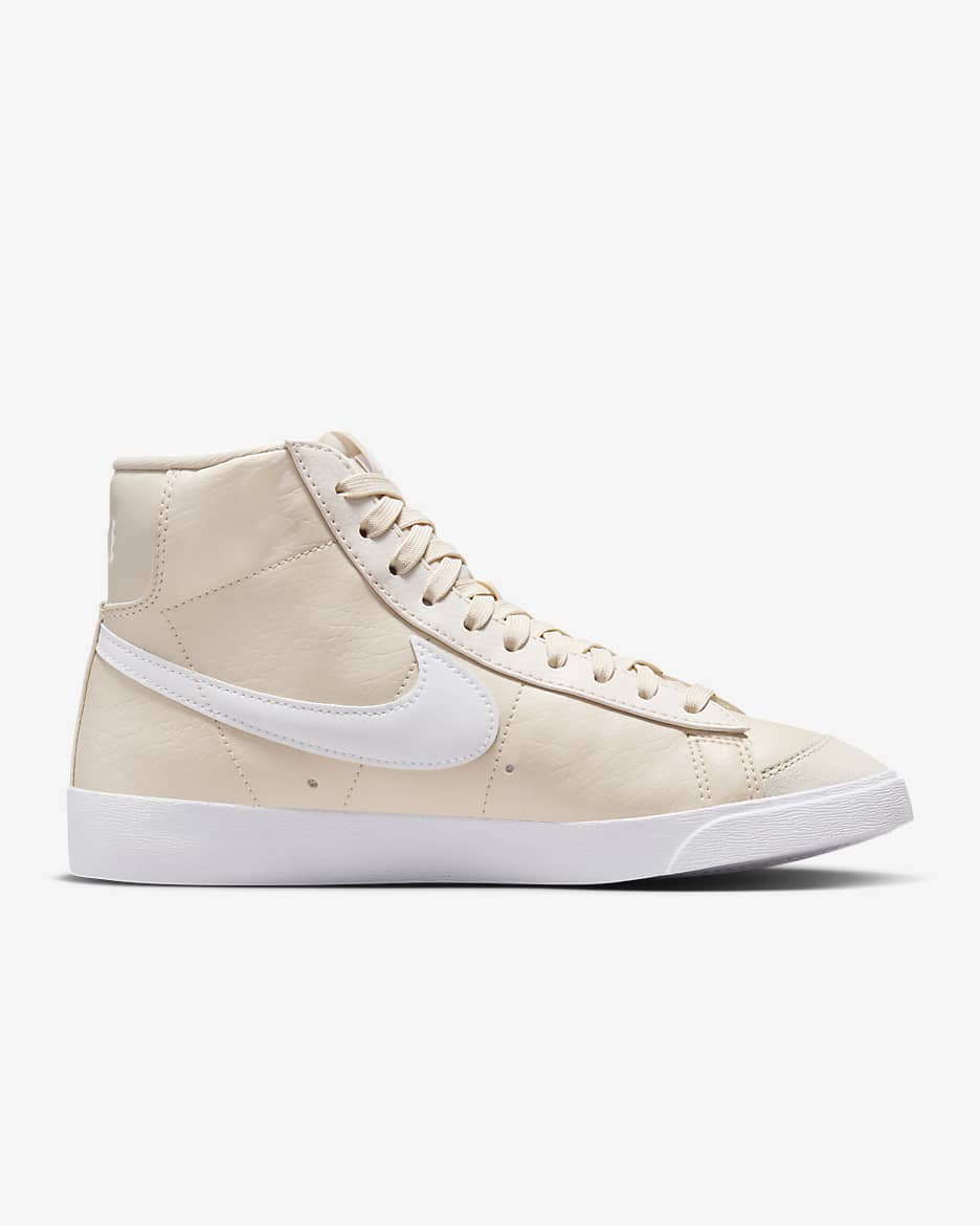 รองเท้าผู้หญิง Nike Blazer Mid '77 - Light Orewood Brown/Volt/ดำ/ขาว