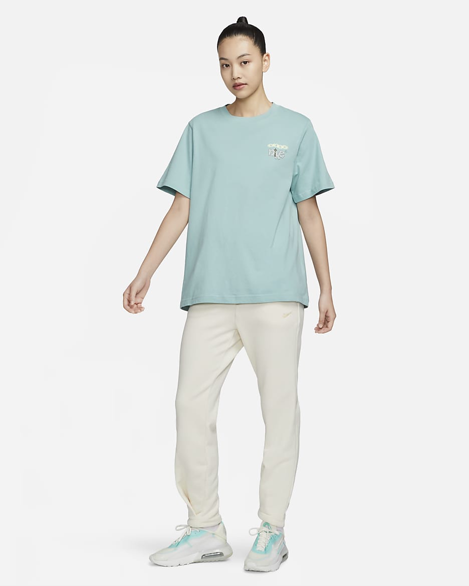 womens nike tshirts