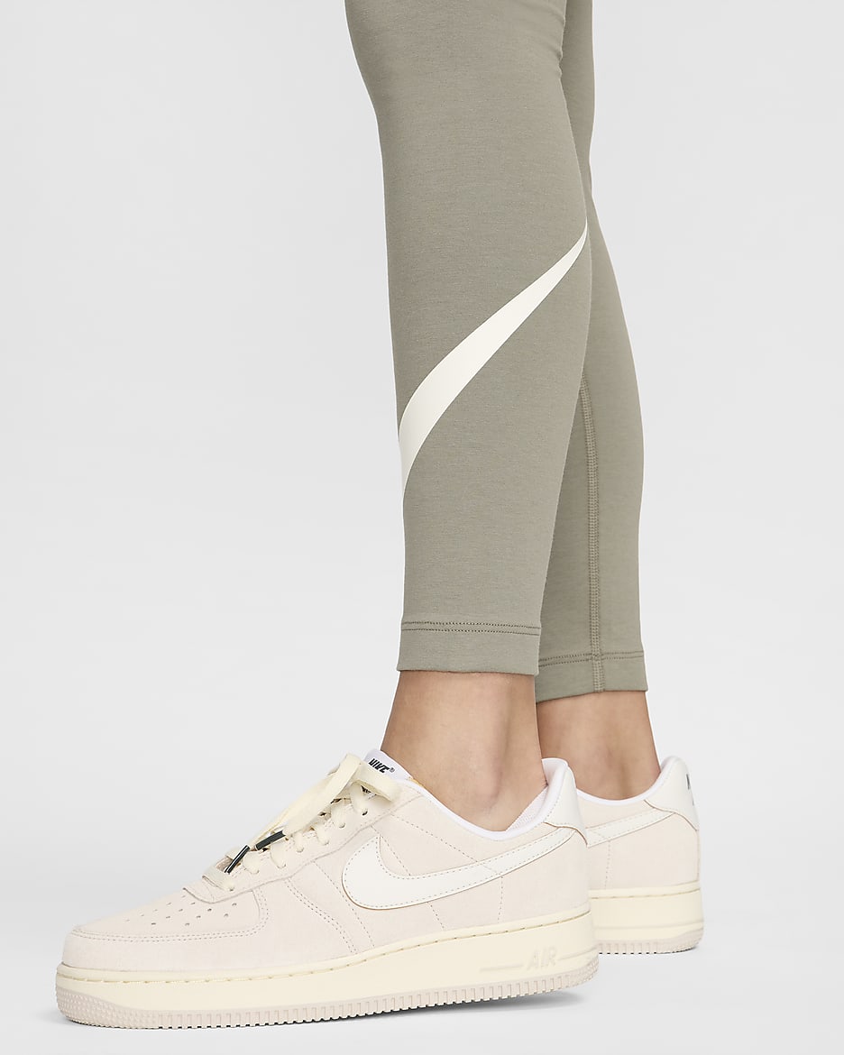 Leggings de cintura alta con gráficos para mujer Nike Sportswear Classics - Militar claro/Vela