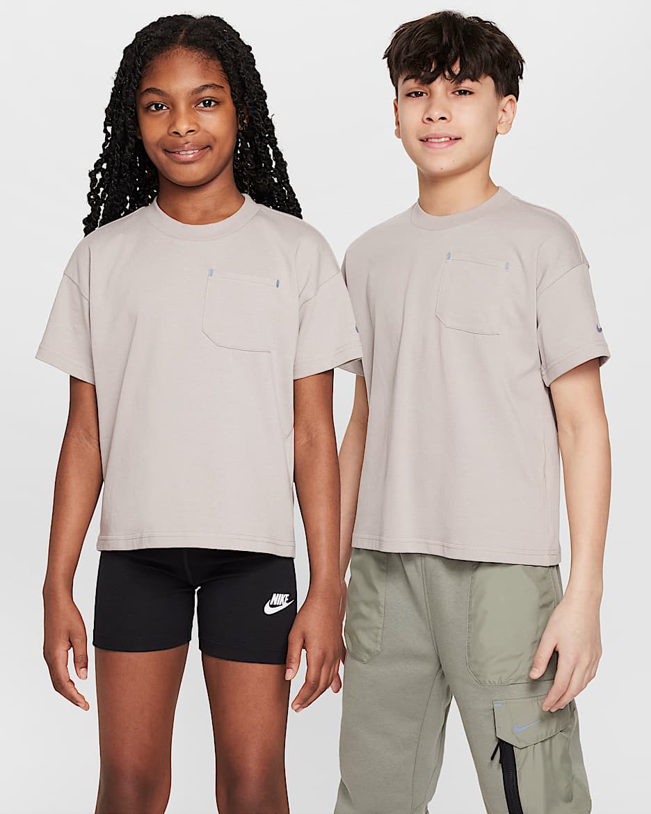 Nike Sportswear City Utility Older Kids' Short-Sleeve Top - College Grey/Black