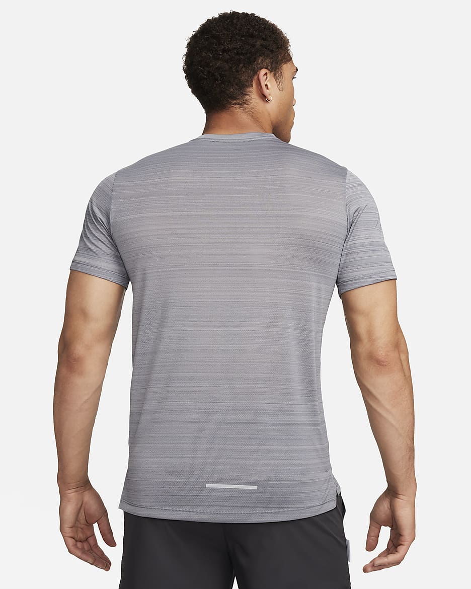 Camisola de running de manga curta Nike Miler para homem - Cinzento Smoke