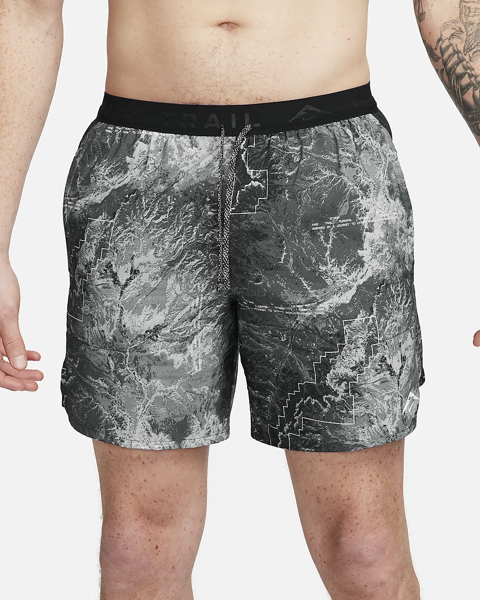 Nike Stride Dri-FIT-løbeshorts med indershorts (18 cm) til mænd - Anthracite/sort/sort/Summit White