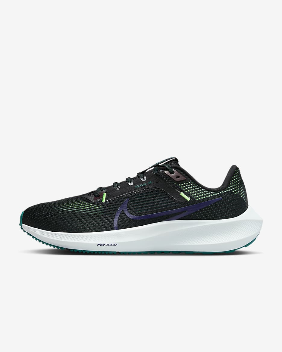 Tenis de correr en pavimento para hombre Nike Pegasus 40 - Negro/Burdeos enérgico/Azul verdoso geoda/Morado tinta