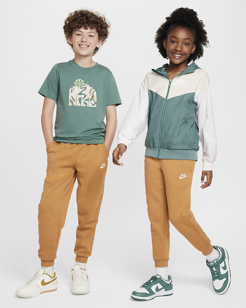 Nike Sportswear Club Fleece Older Kids' Joggers - Flax/White