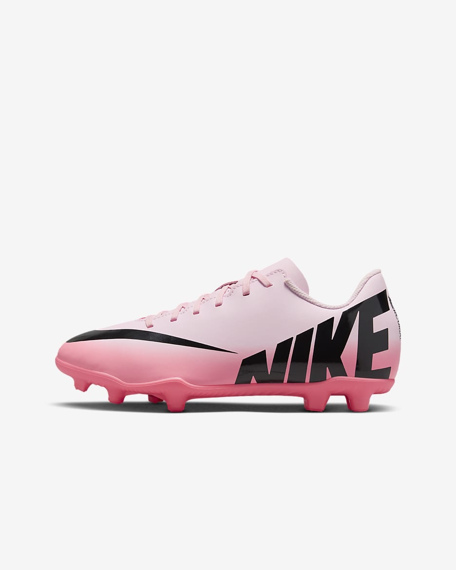 Tacos de fútbol MG de corte low para niños de preescolar y grandes Nike Jr. Mercurial Vapor 15 Club - Espuma rosa/Negro