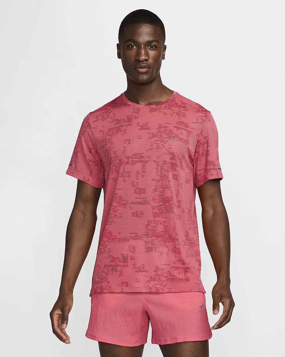 Playera de correr de manga corta Dri-FIT ADV para hombre Nike Running Division - Rosa margarita