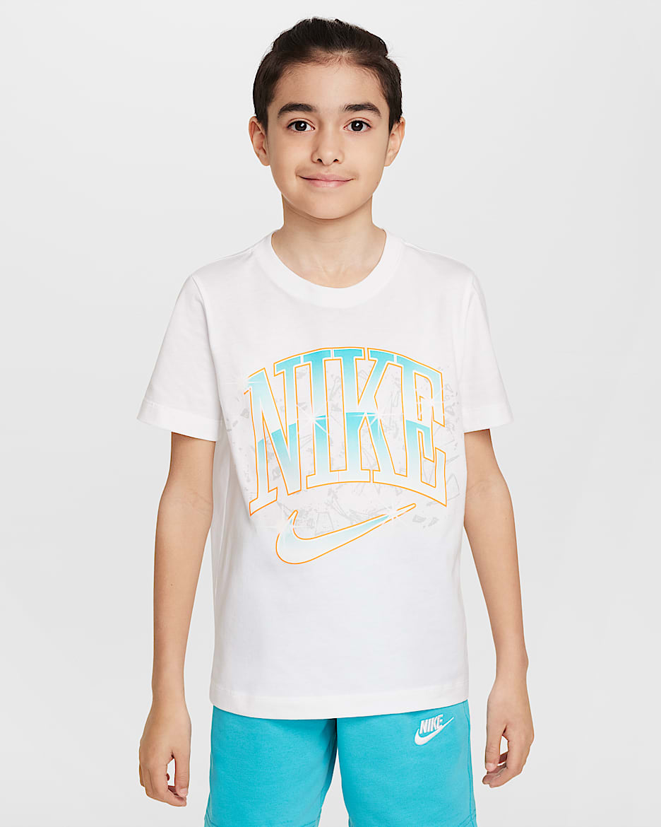 Playera para niños talla grande Nike Sportswear - Blanco