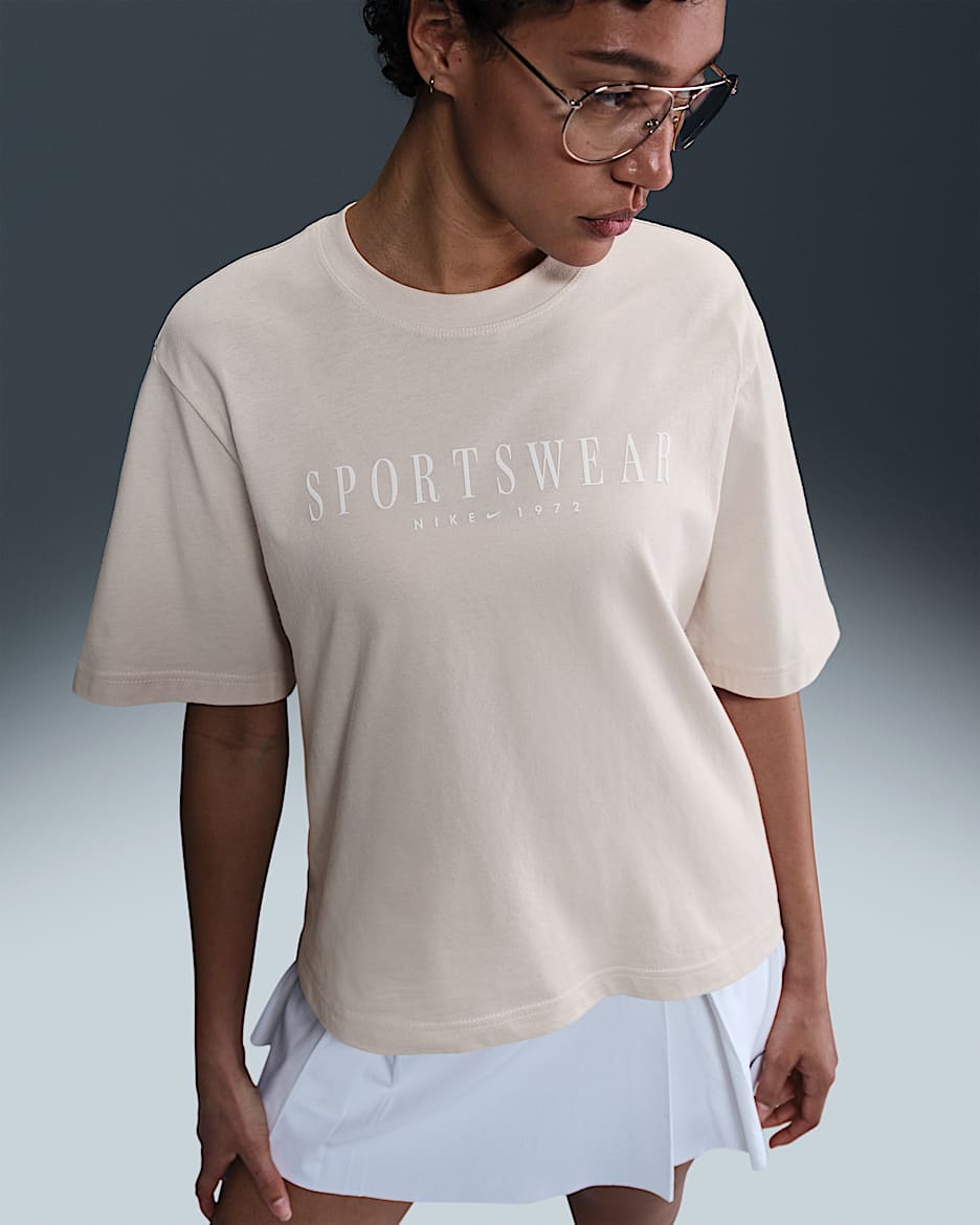 Nike Sportswear Women's Boxy T-Shirt - Light Orewood Brown/White