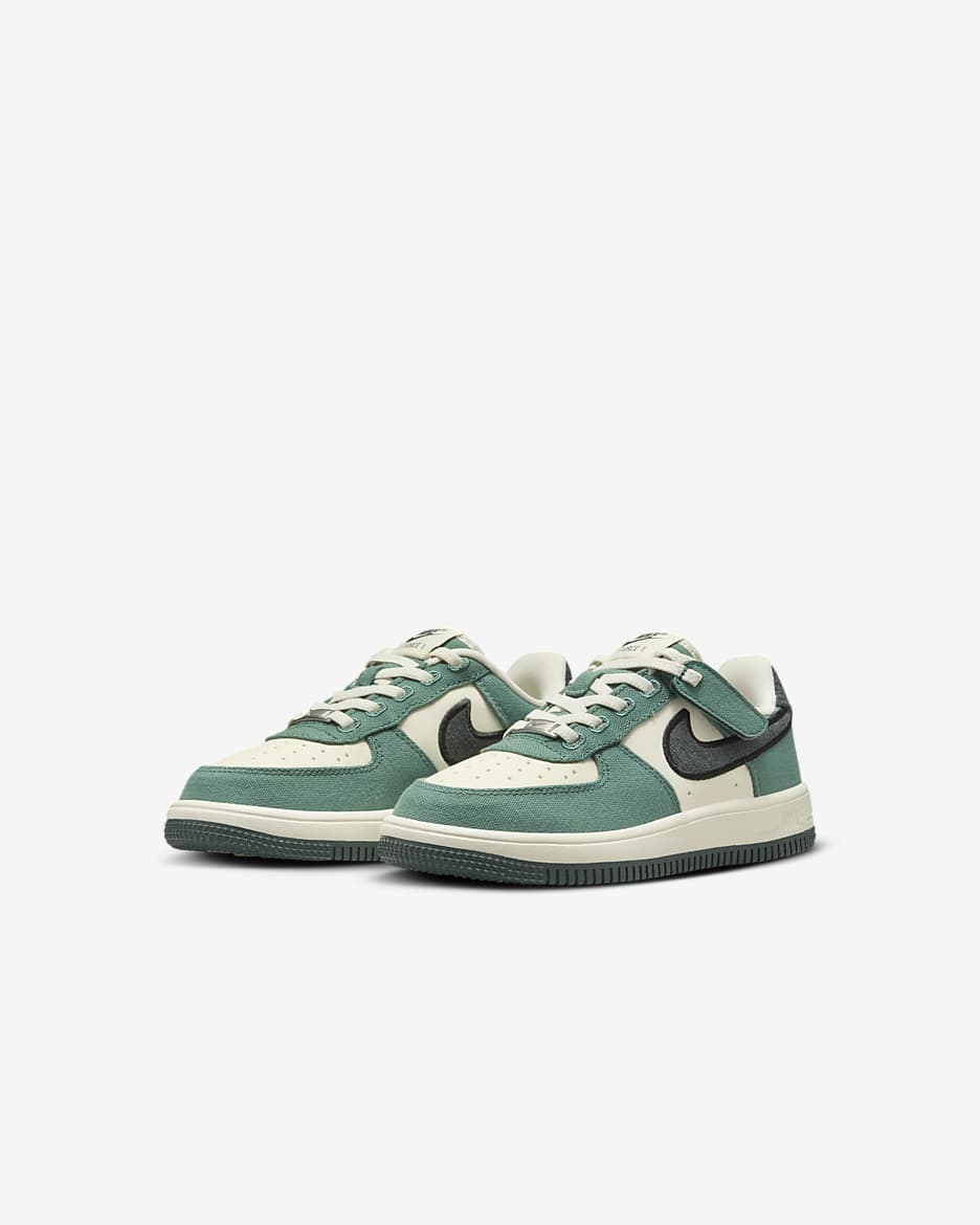 Chaussure Nike Force 1 LV8 3 EasyOn pour enfant - Coconut Milk/Bicoastal/Gum Dark Brown/Vintage Green