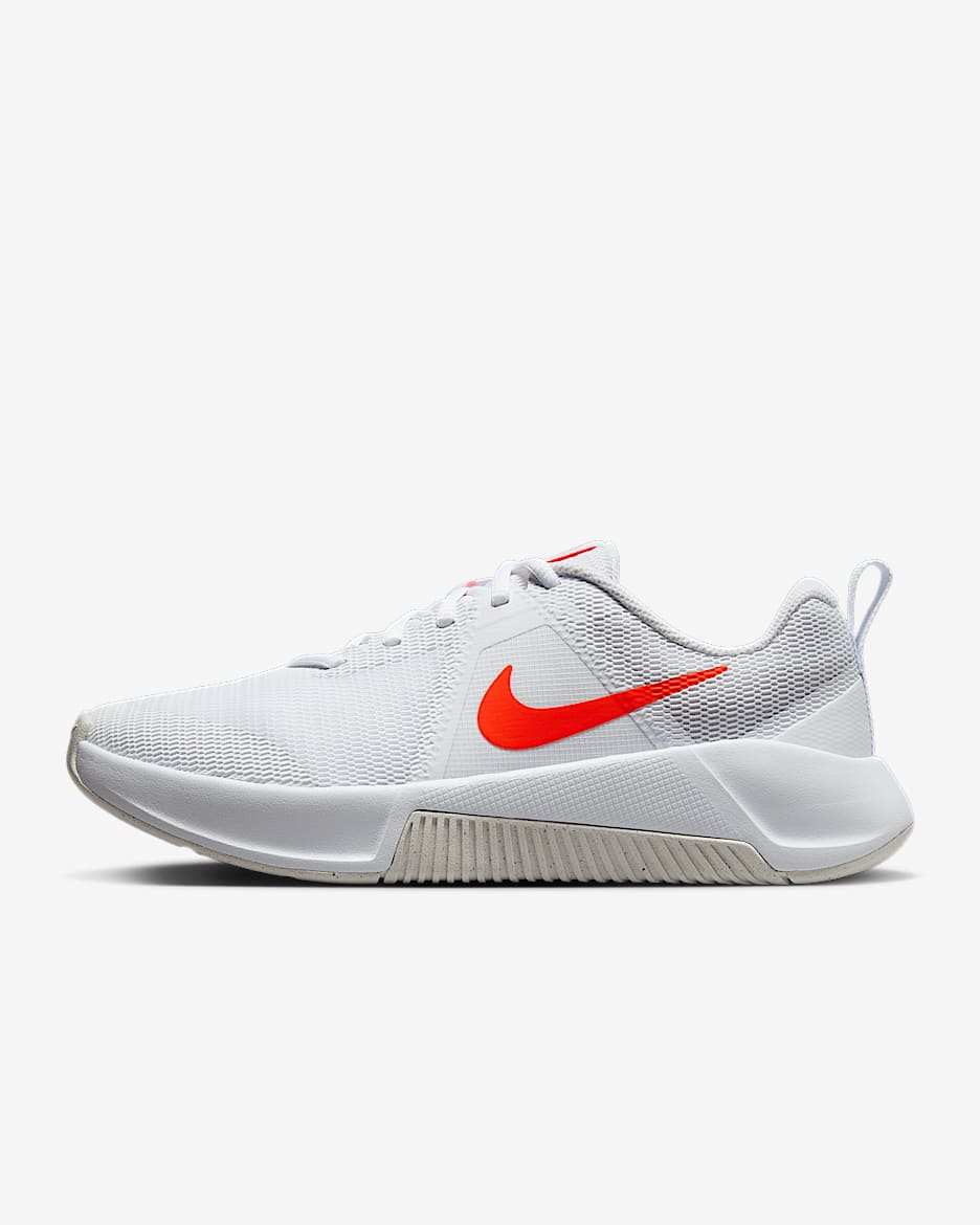 Nike MC Trainer 3 treningssko til dame - Hvit/Phantom/Bright Crimson