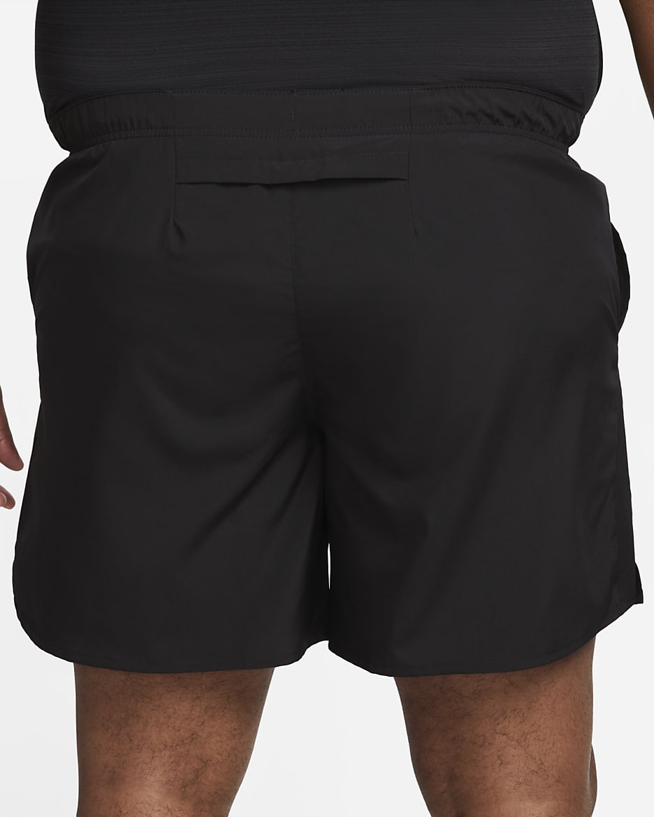 Shorts de running con forro de ropa interior Dri-FIT de 18 cm para hombre Nike Challenger - Negro/Negro/Negro