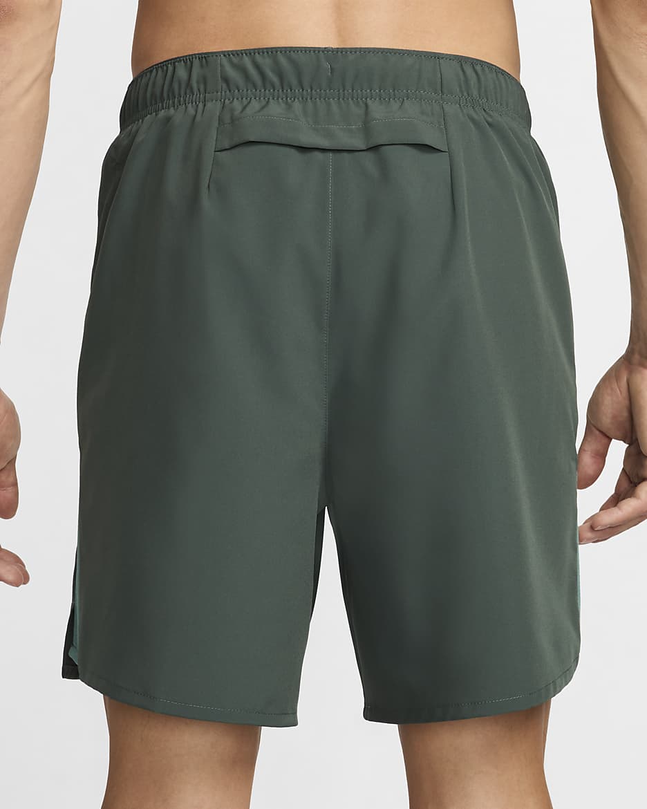 Short de running avec sous-short intégré 18 cm Dri-FIT Nike Challenger pour homme - Vintage Green/Bicoastal/Noir