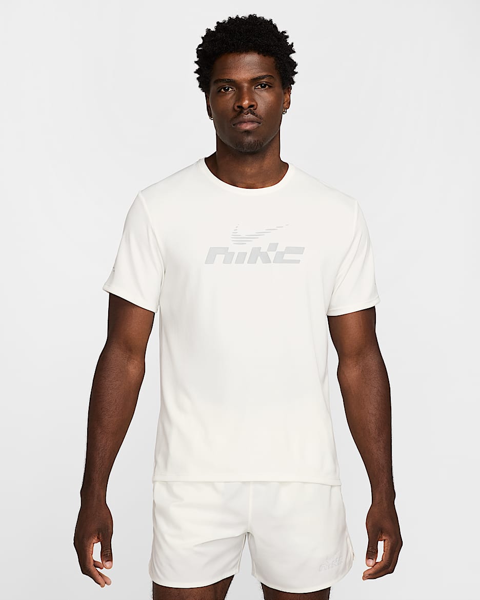 Playera de correr de manga corta Dri-FIT UV para hombre Nike Miler Flash - Vela
