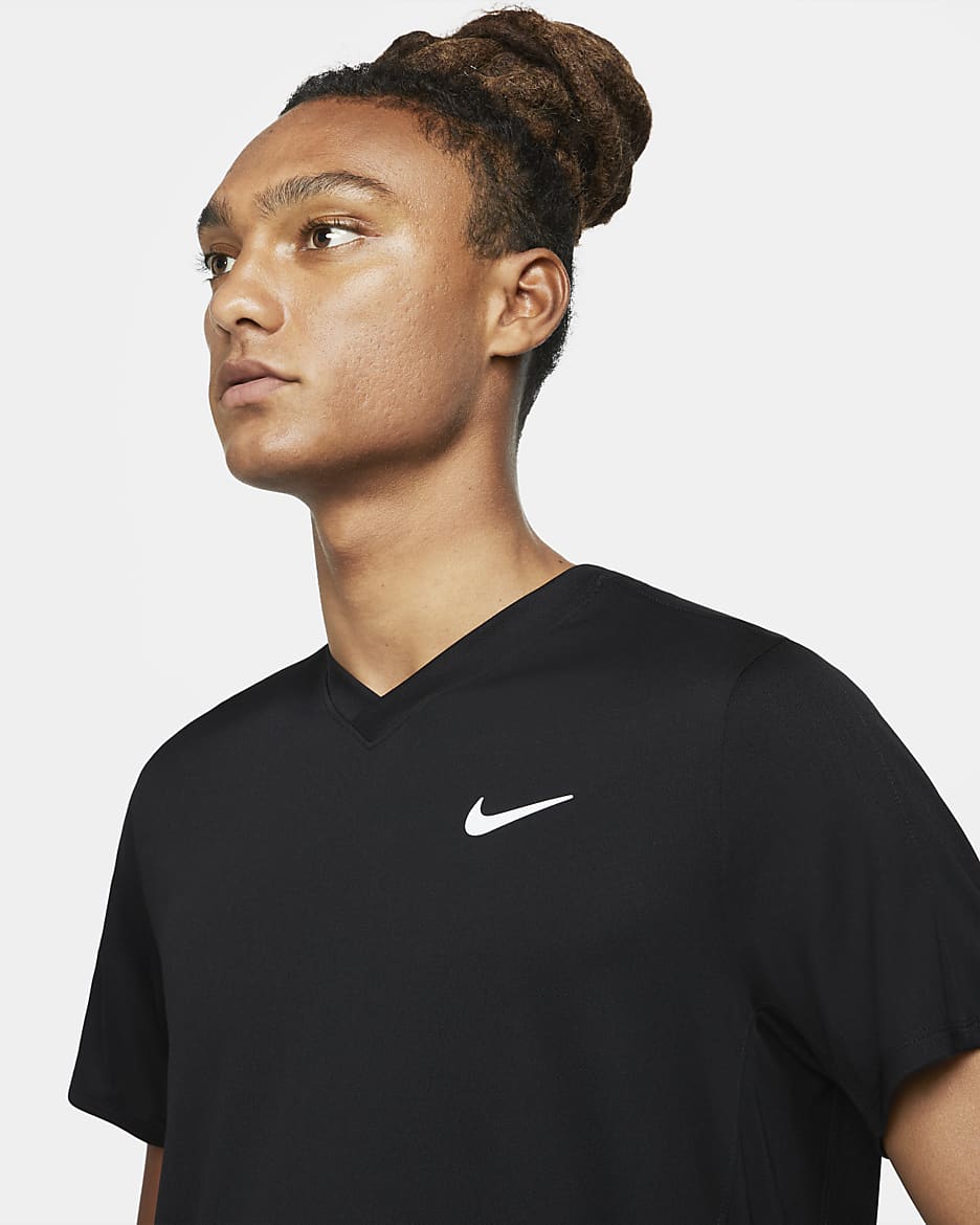 Ανδρική μπλούζα τένις NikeCourt Dri-FIT Victory - Μαύρο/Μαύρο/Λευκό