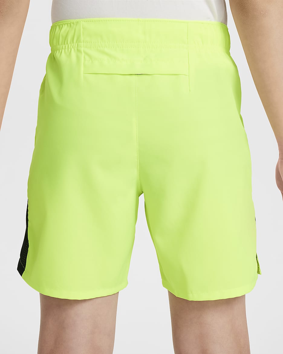 Nike Dri-FIT Challenger Trainingsshorts für ältere Kinder (Jungen) - Volt/Schwarz