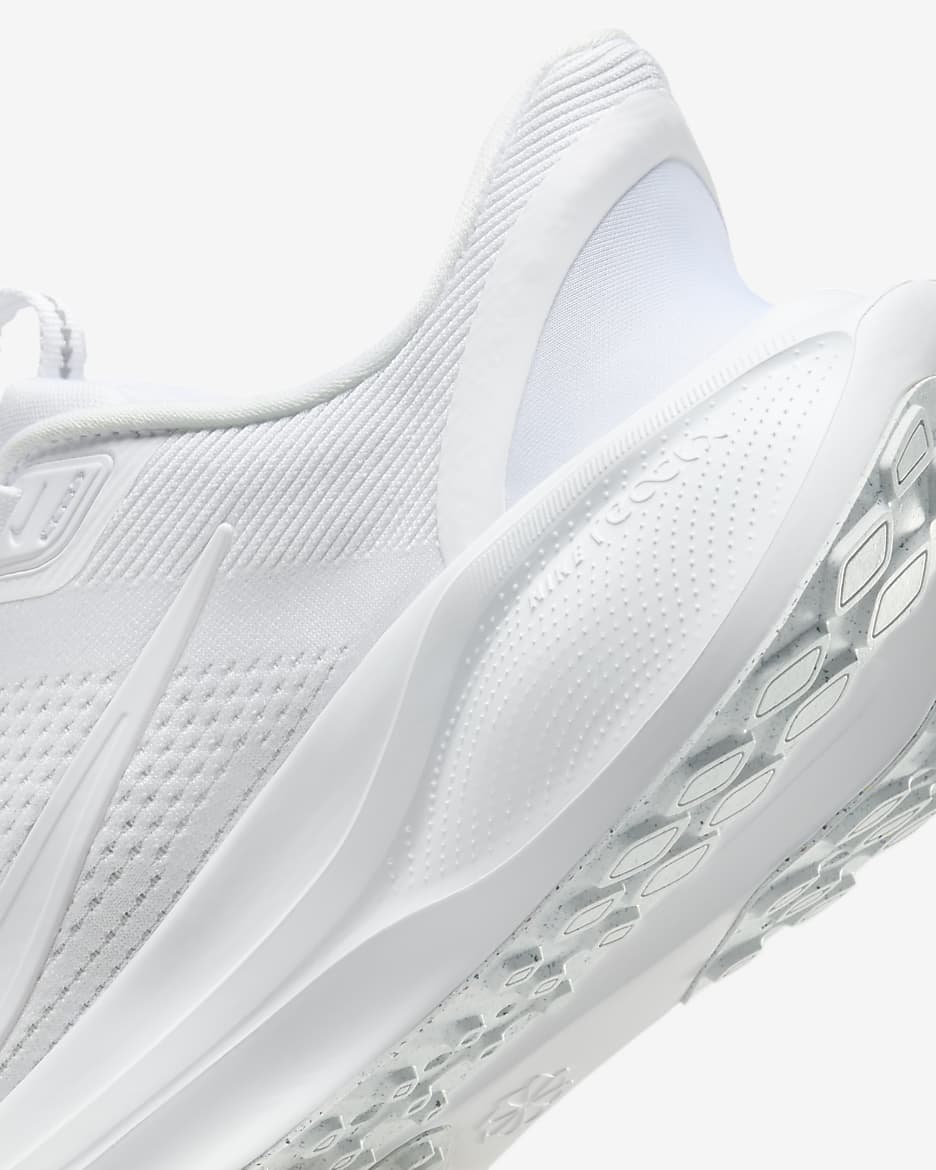 Tenis de correr en carretera para mujer Nike Pegasus EasyOn - Blanco/Platino puro/Gris humo oscuro/Blanco