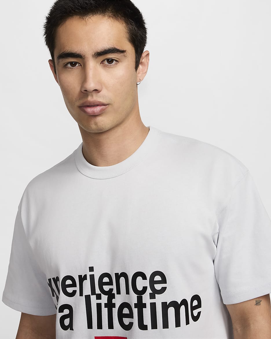 Nike Sportswear Men's T-Shirt - Pure Platinum