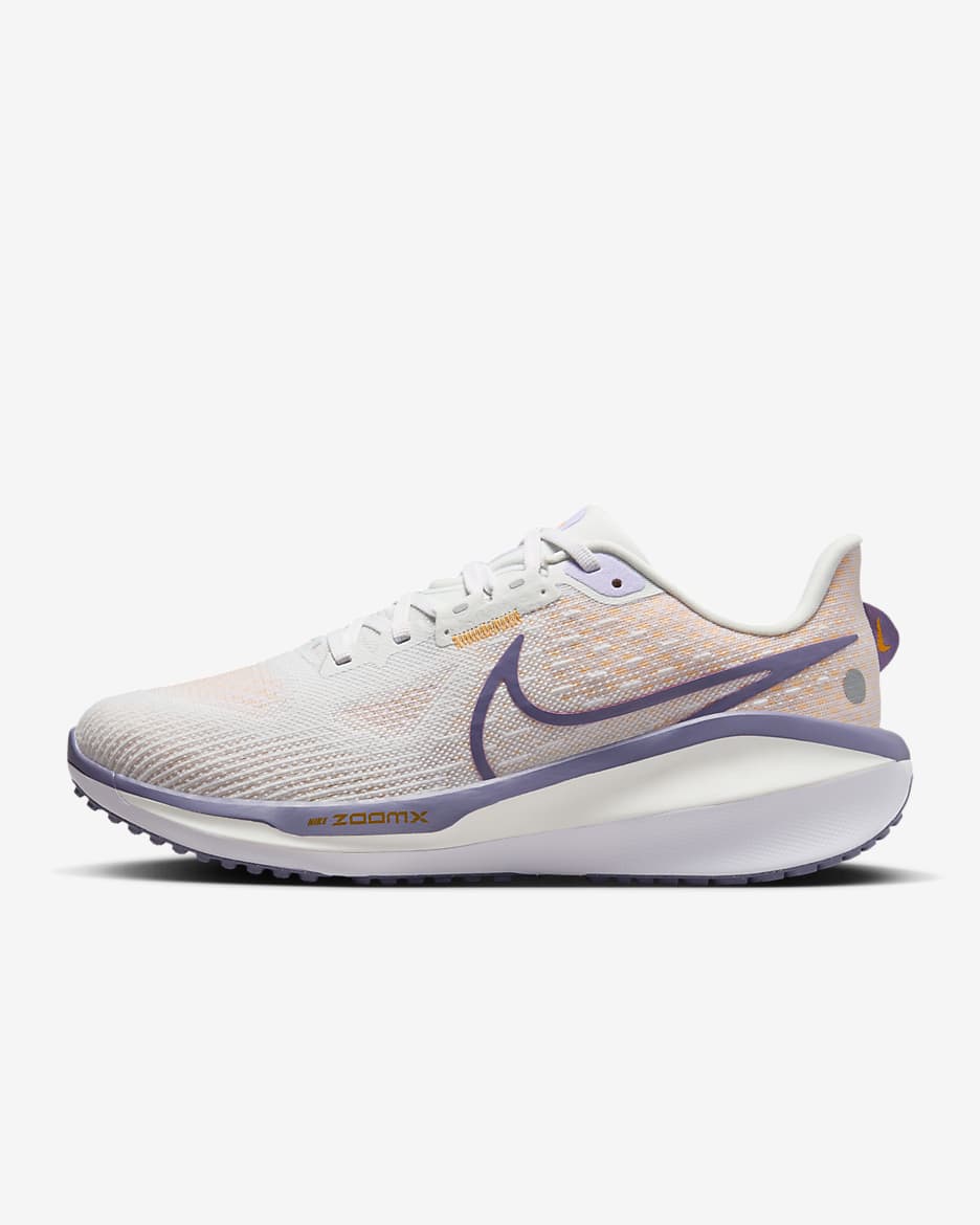 Tenis de correr en pavimento para mujer Nike Vomero 17 - Polvo fotón/Flor de lila/Blanco/Alba