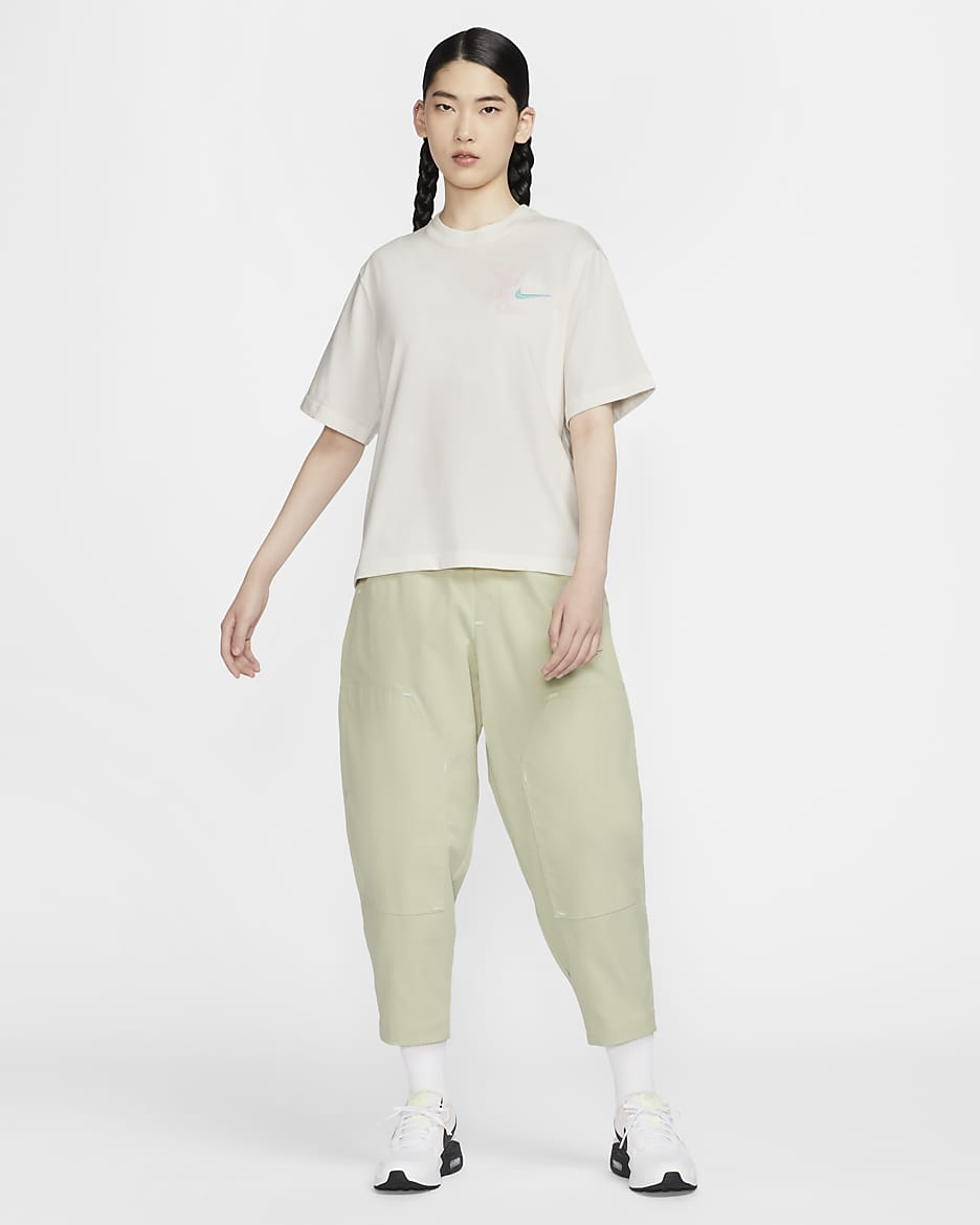 Nike Sportswear Women's Boxy T-Shirt - Sail