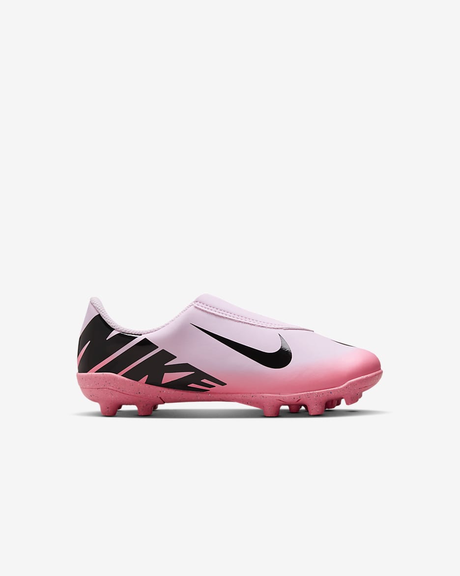 Tacos de fútbol de corte low para terrenos múltiples para niños de preescolar Nike Jr. Mercurial Vapor 15 Club - Espuma rosa/Negro