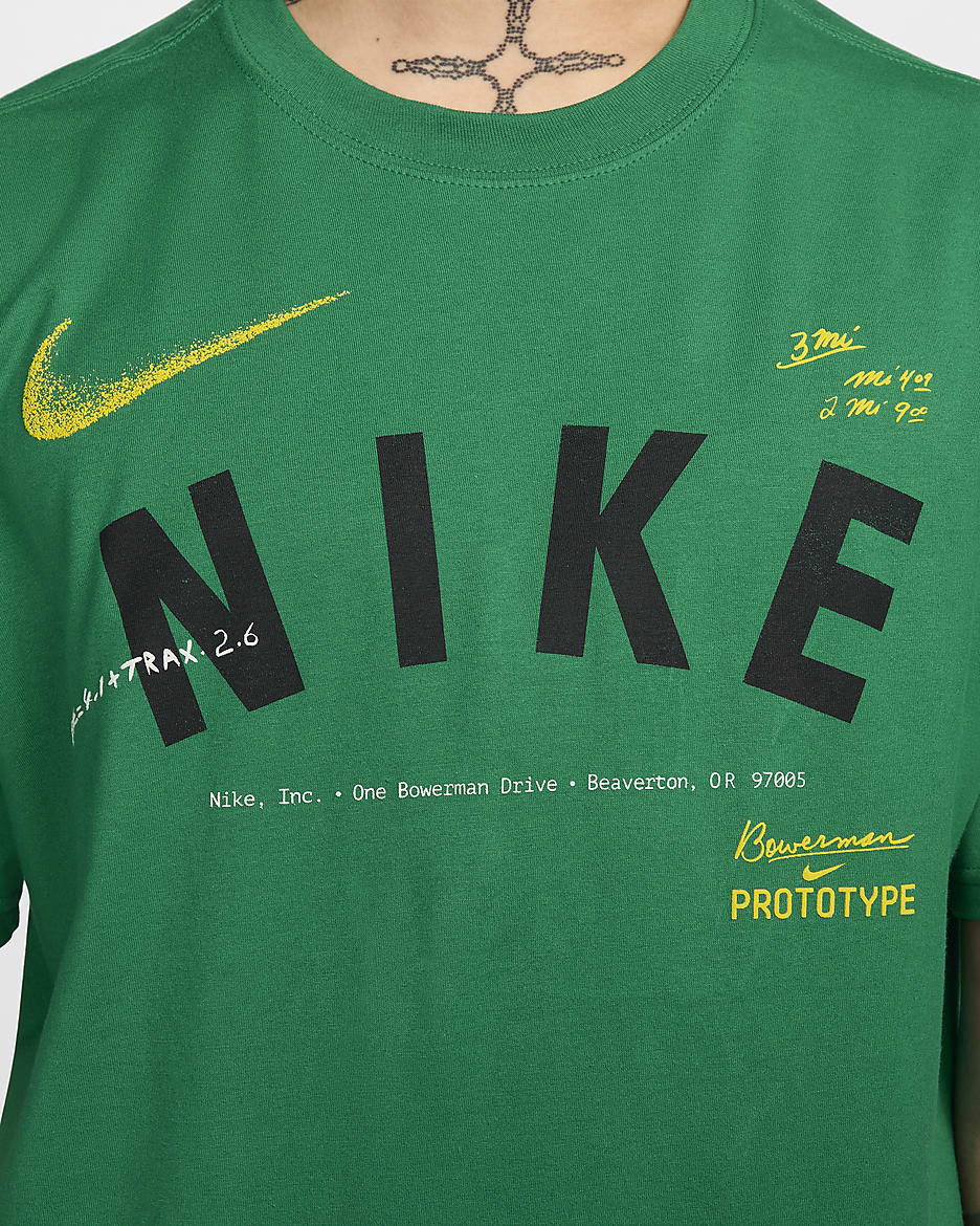 Nike Sportswear Men's Max90 T-Shirt - Malachite/Speed Yellow