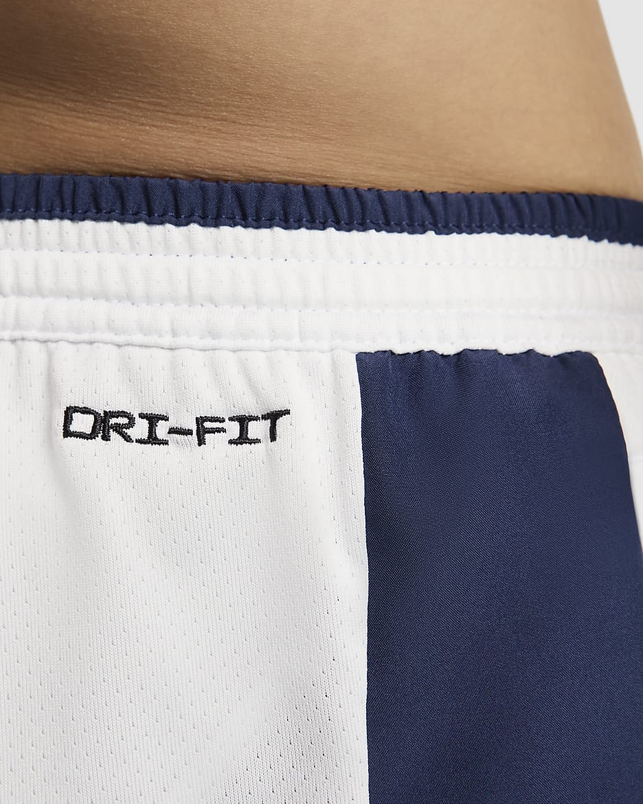 ナイキ トラック クラブ メンズ Dri-FIT 13cm ランニングショートパンツ (インナー付き) - サミットホワイト/ミッドナイトネイビー/サミットホワイト