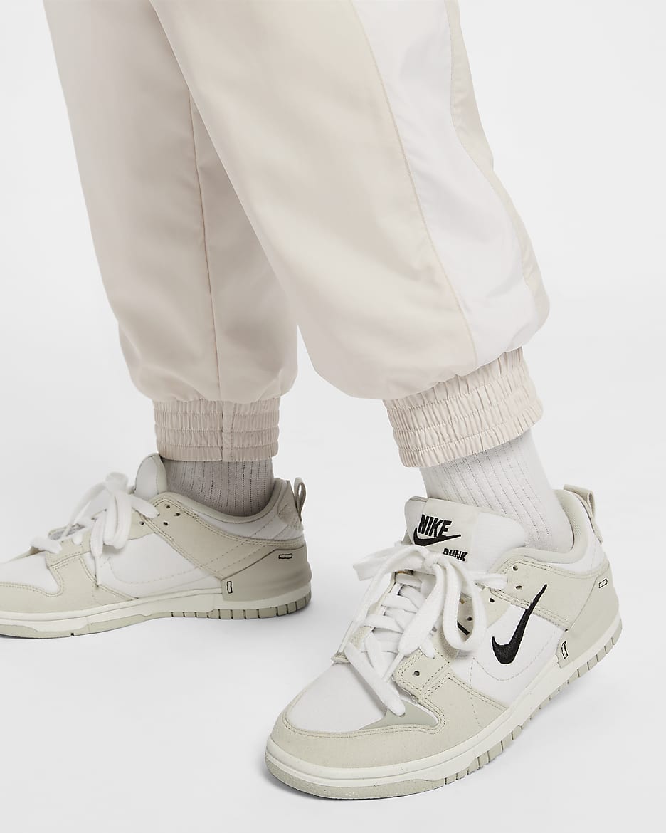 Nike Sportswear Classic Wovens Women's UV Mid-Rise Loose Joggers - Light Orewood Brown/White