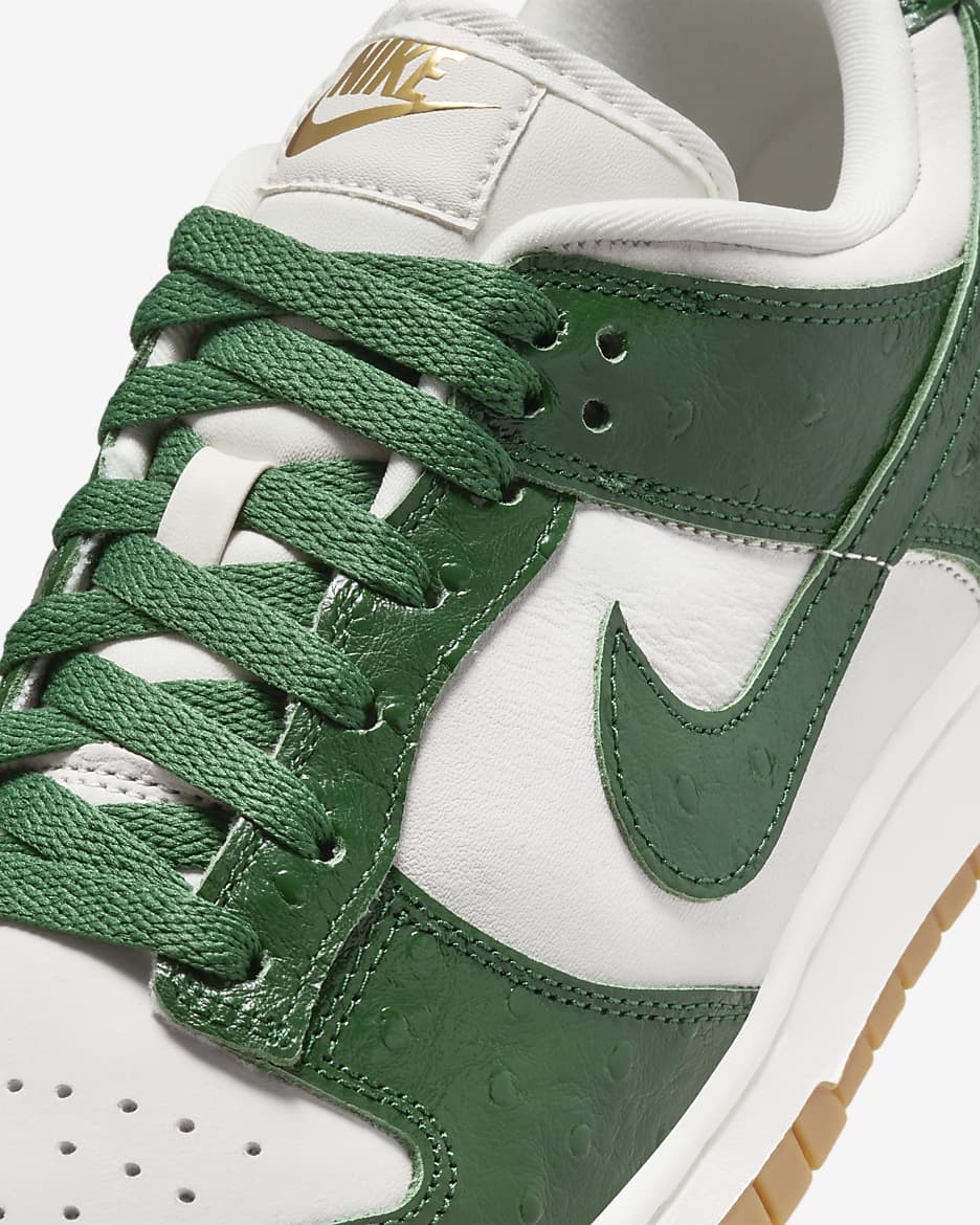 Calzado para mujer Nike Dunk Low LX - Fantasma/Vela/Oro metalizado/Verde desfiladero