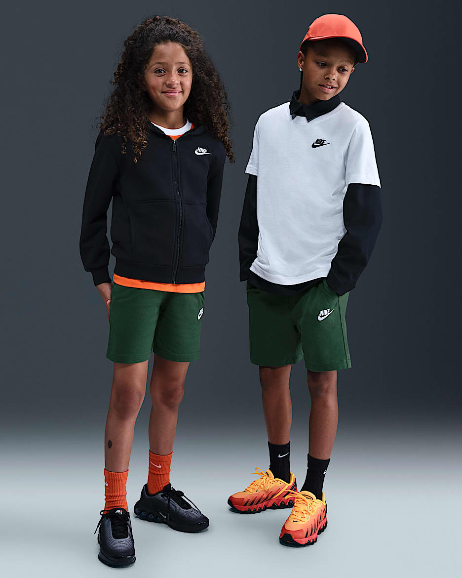 Shorts de tejido Knit de 15 cm para niños talla grande Nike Sportswear Club - Abeto/Abeto/Blanco